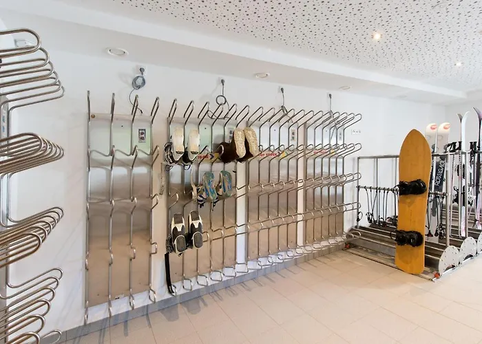 酒店 Neuwirt 齐勒河谷采尔