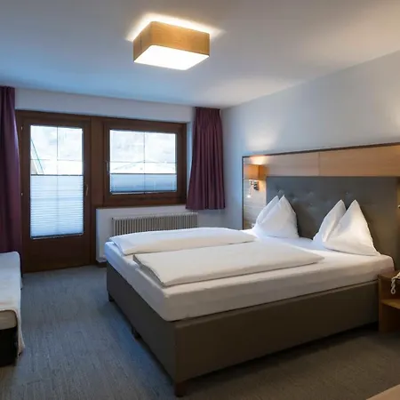 Neuwirt Hotel 3*